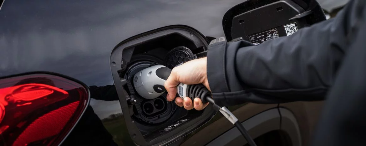 Mercedes-Benz EQA charging port