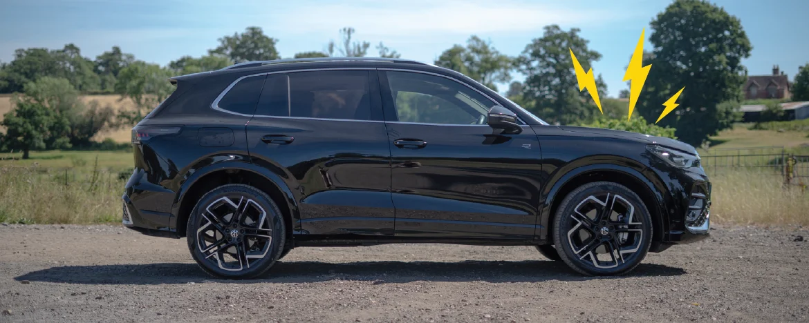 Volkswagen Tiguan side