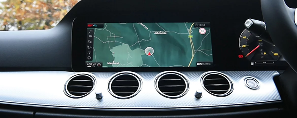 e-class-screen
