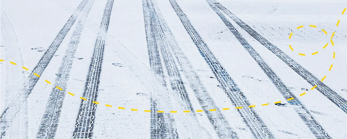 Tyre tracks in snow