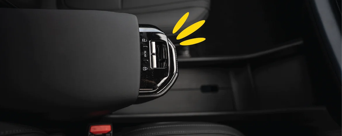 Volvo EX30 centre console hidden cupholders