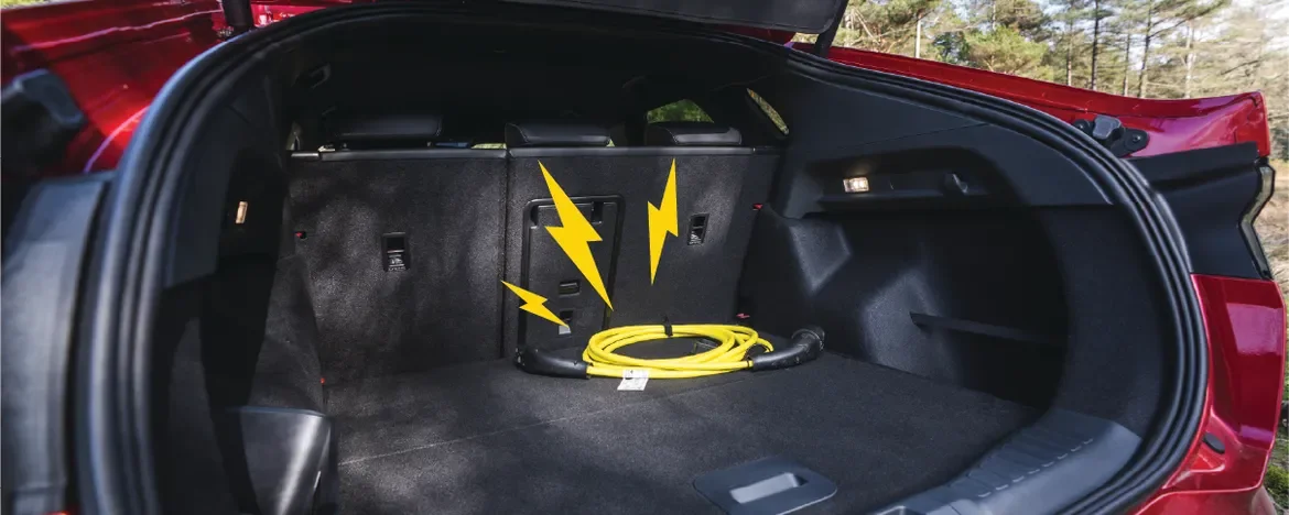 Charging cable in Ford Capri boot